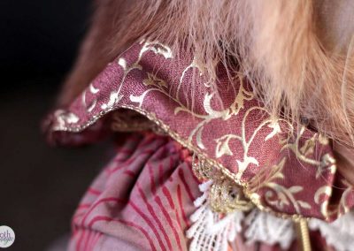 leopold the lion doll - cloth magic collar detail